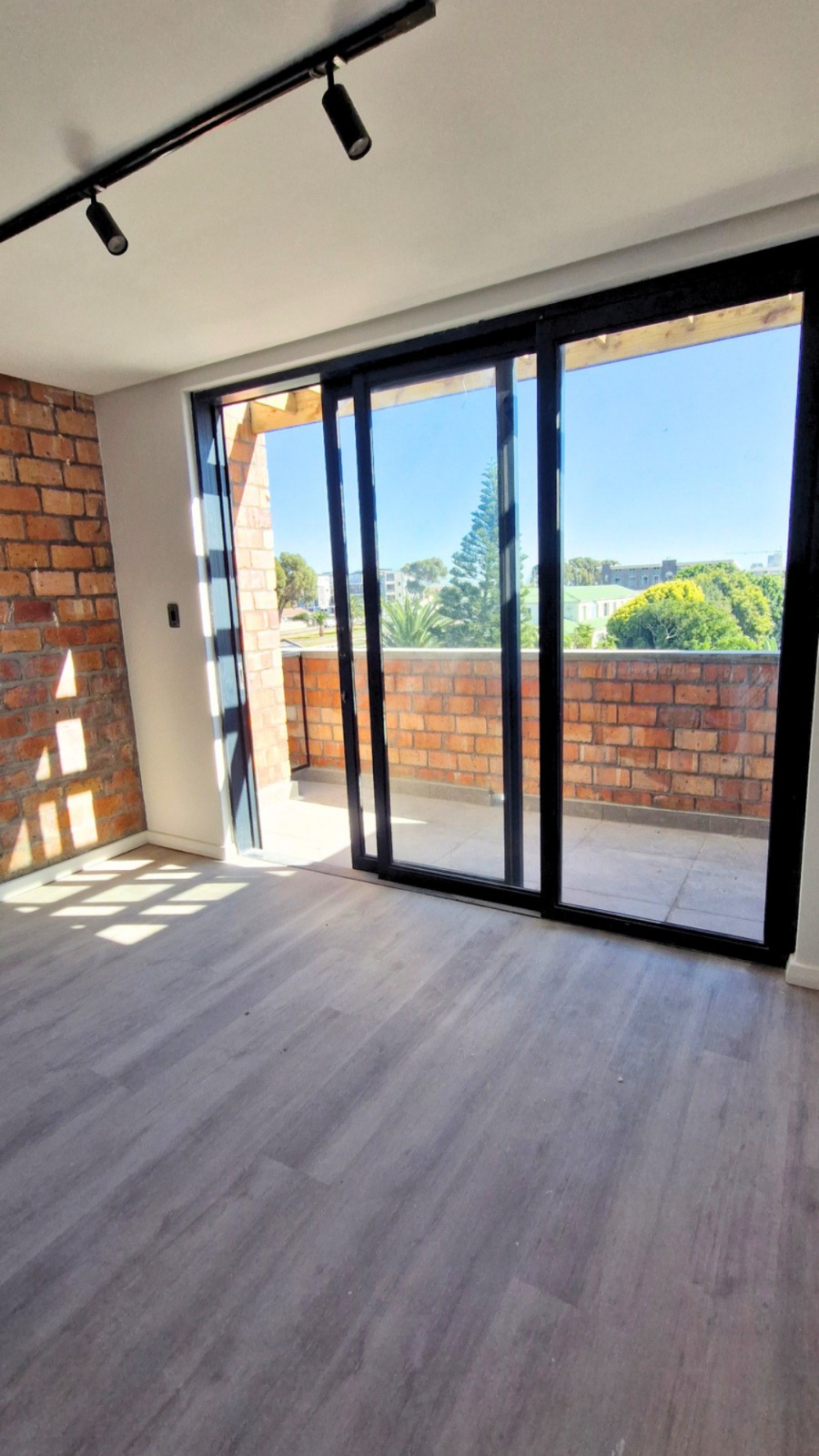 1 Bedroom Property for Sale in Table View Western Cape